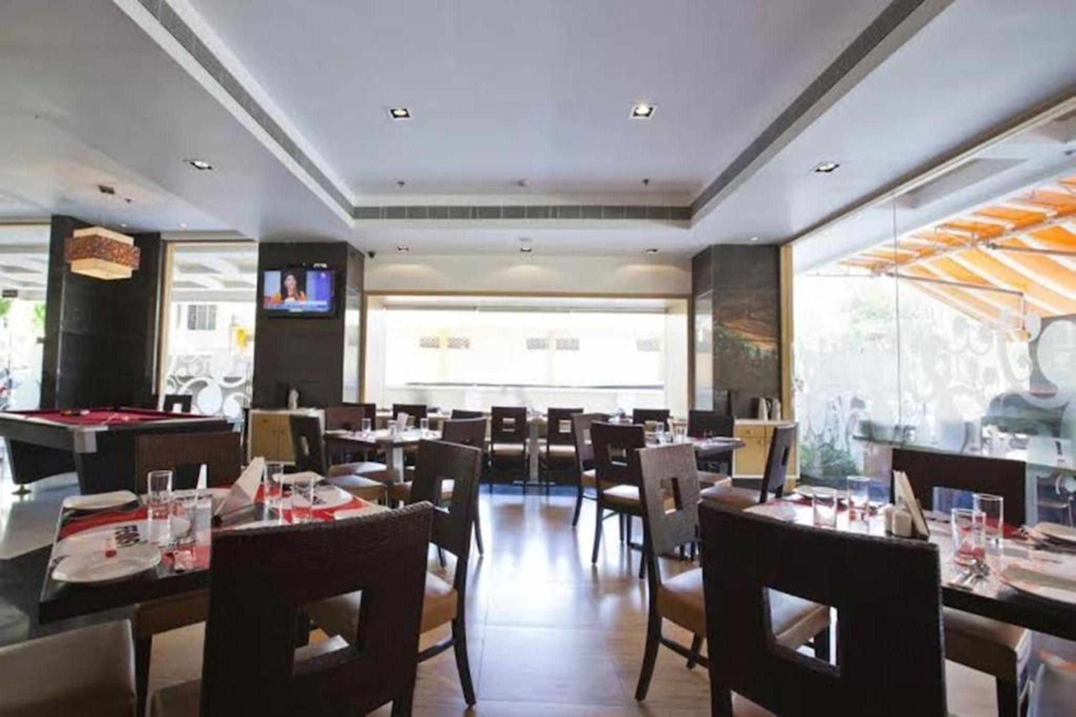 Spree Shivai Hotel Pune Pimpri-Chinchwad Екстериор снимка