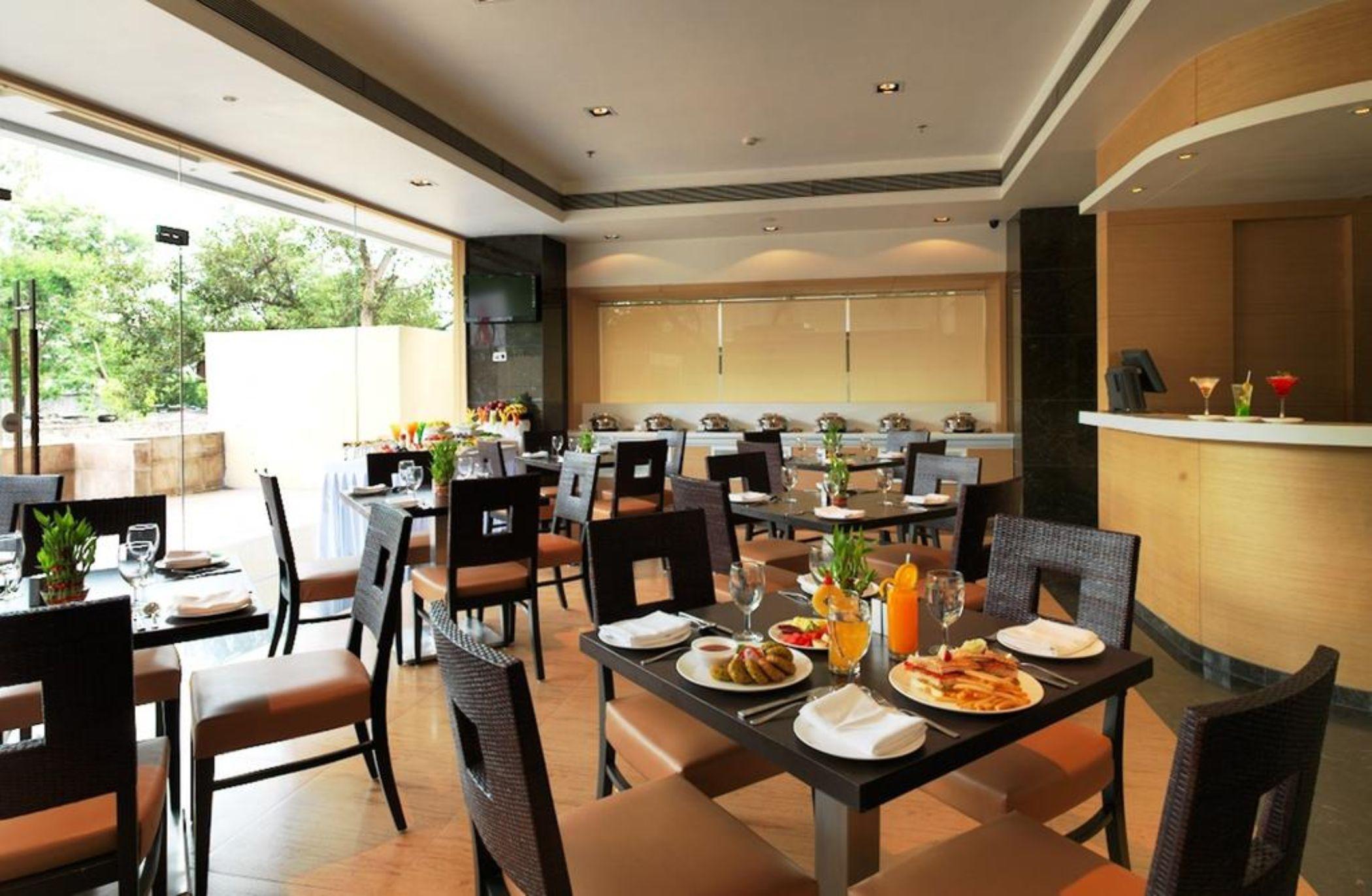 Spree Shivai Hotel Pune Pimpri-Chinchwad Екстериор снимка
